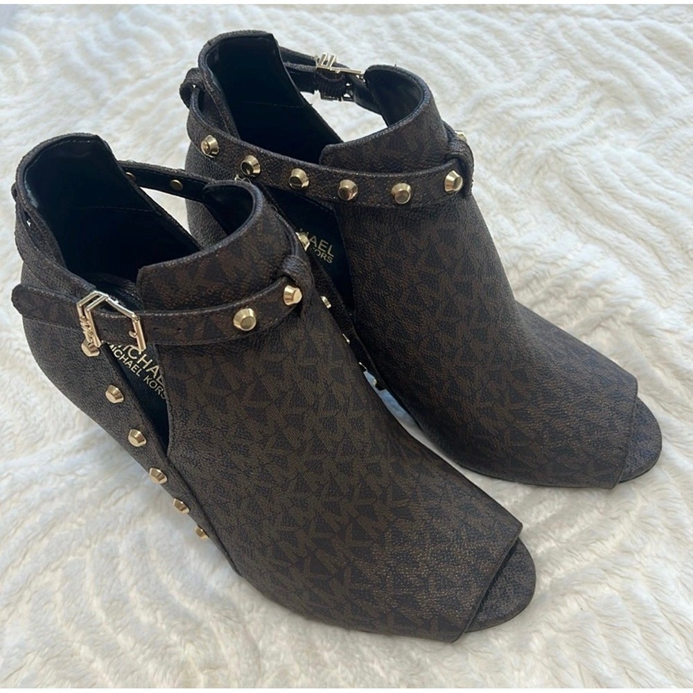 Michael Kors Logo Lawson Studded Heels – Brown Peep Toe Booties – Size 9M - Picture 2 of 12